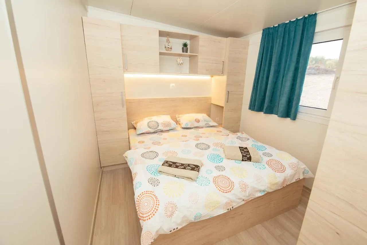 Tatil Evi Bea, Familly Place, Free Parking And Wifi In Camp Dalmatino Drage Hırvatistan