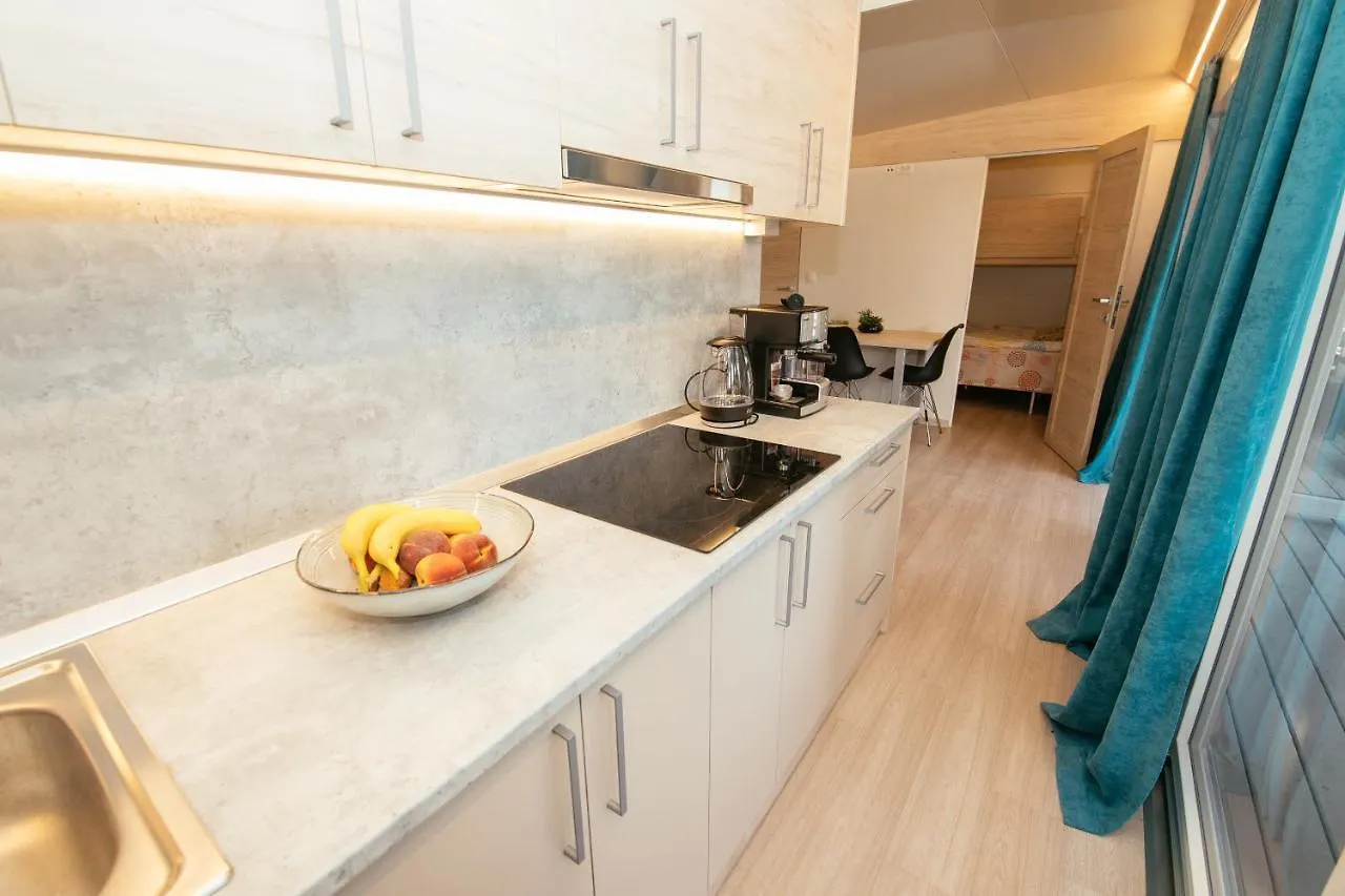 Bea, Familly Place, Free Parking And Wifi In Camp Dalmatino Drage