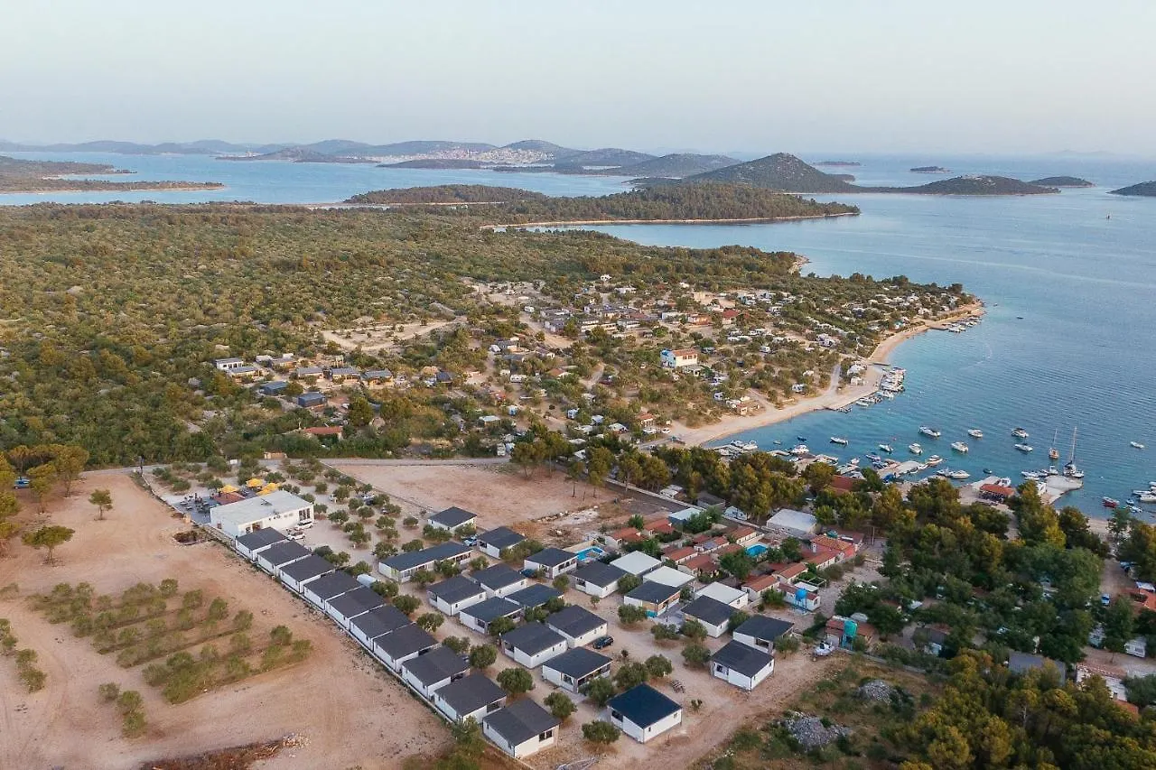 Bea, Familly Place, Free Parking And Wifi In Camp Dalmatino Drage Tatil Evi